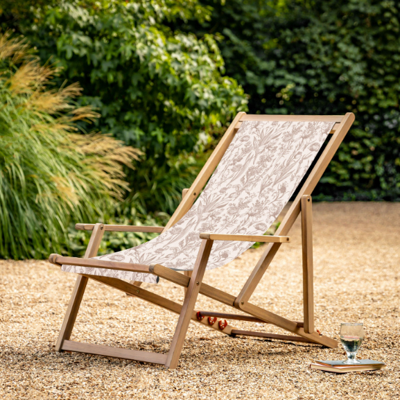FLORAL DECK CHAIR