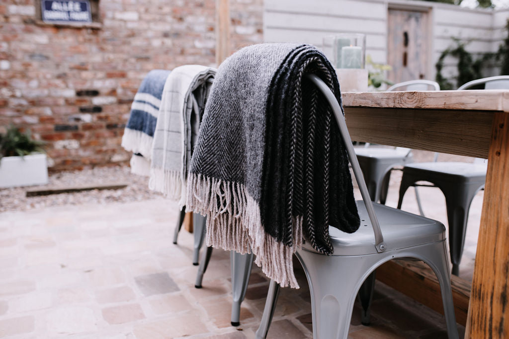 HERRINGBONE THROW