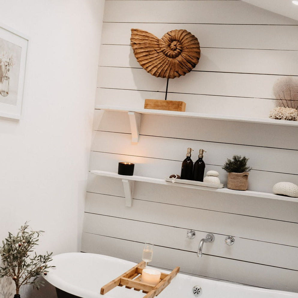 STANDING WOODEN SHELL