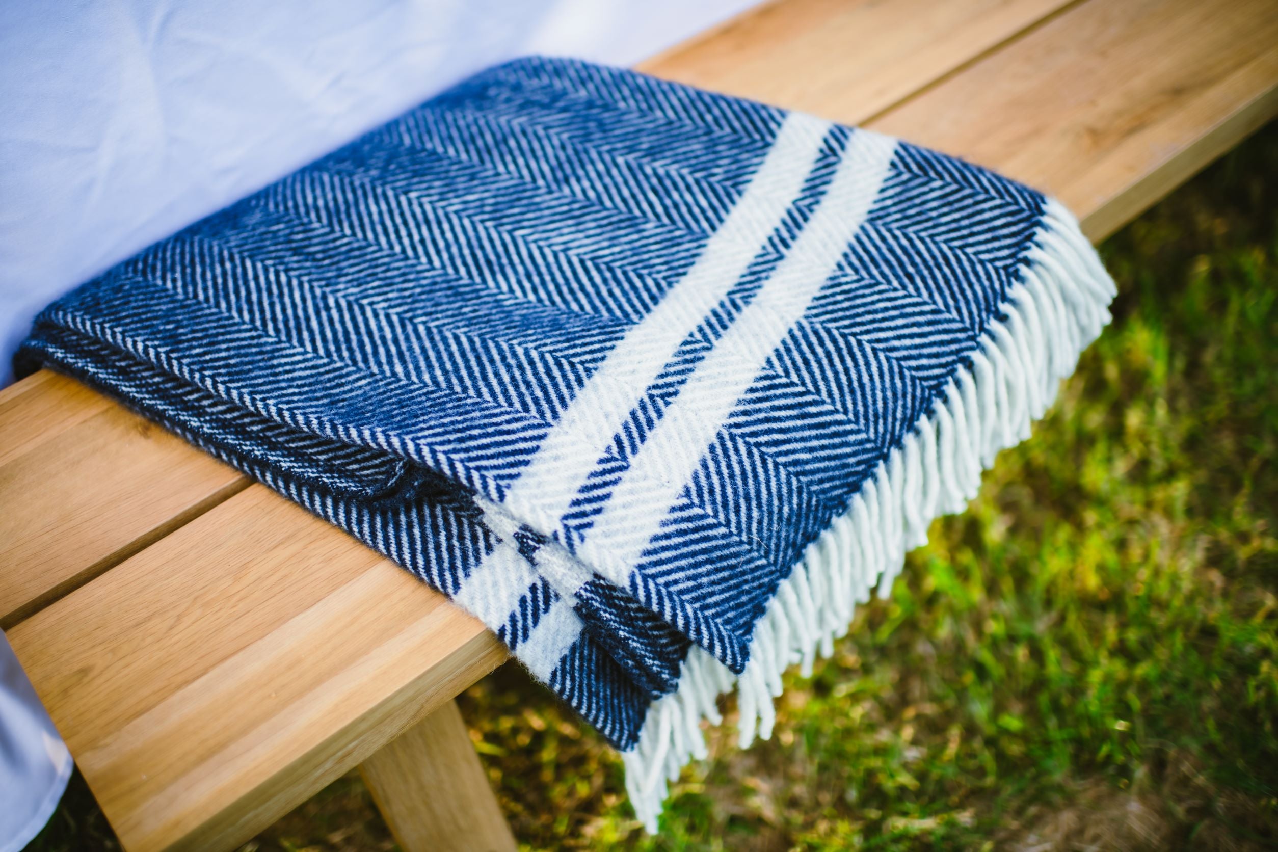 TWO STRIPE THROW