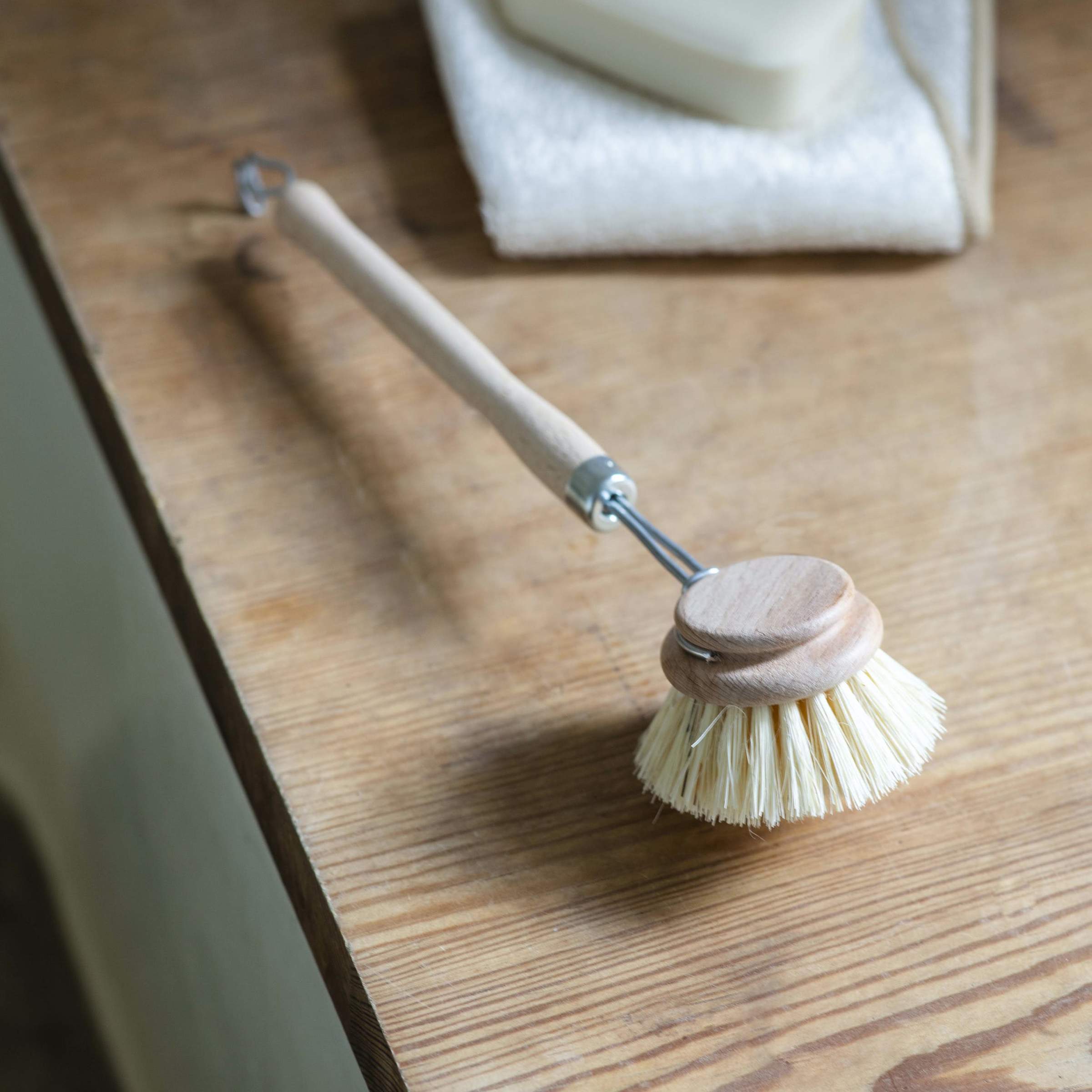 WASHING UP BRUSH