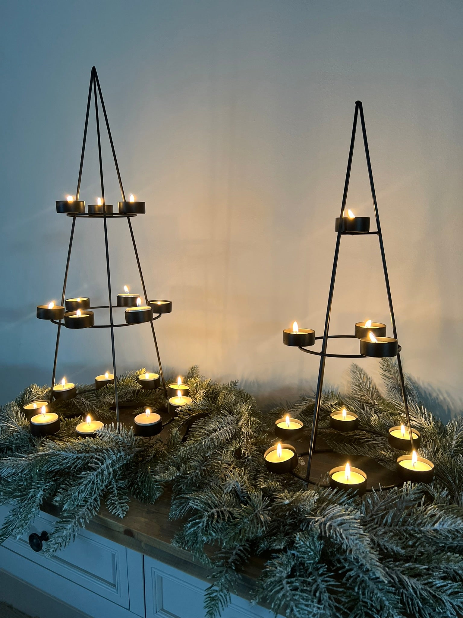 BLACK TREE CANDLEHOLDER