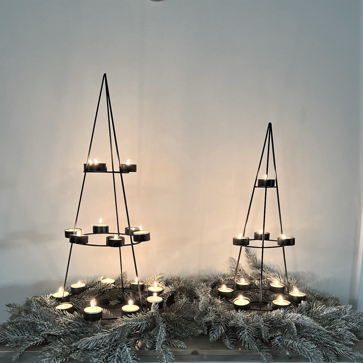 BLACK TREE CANDLEHOLDER
