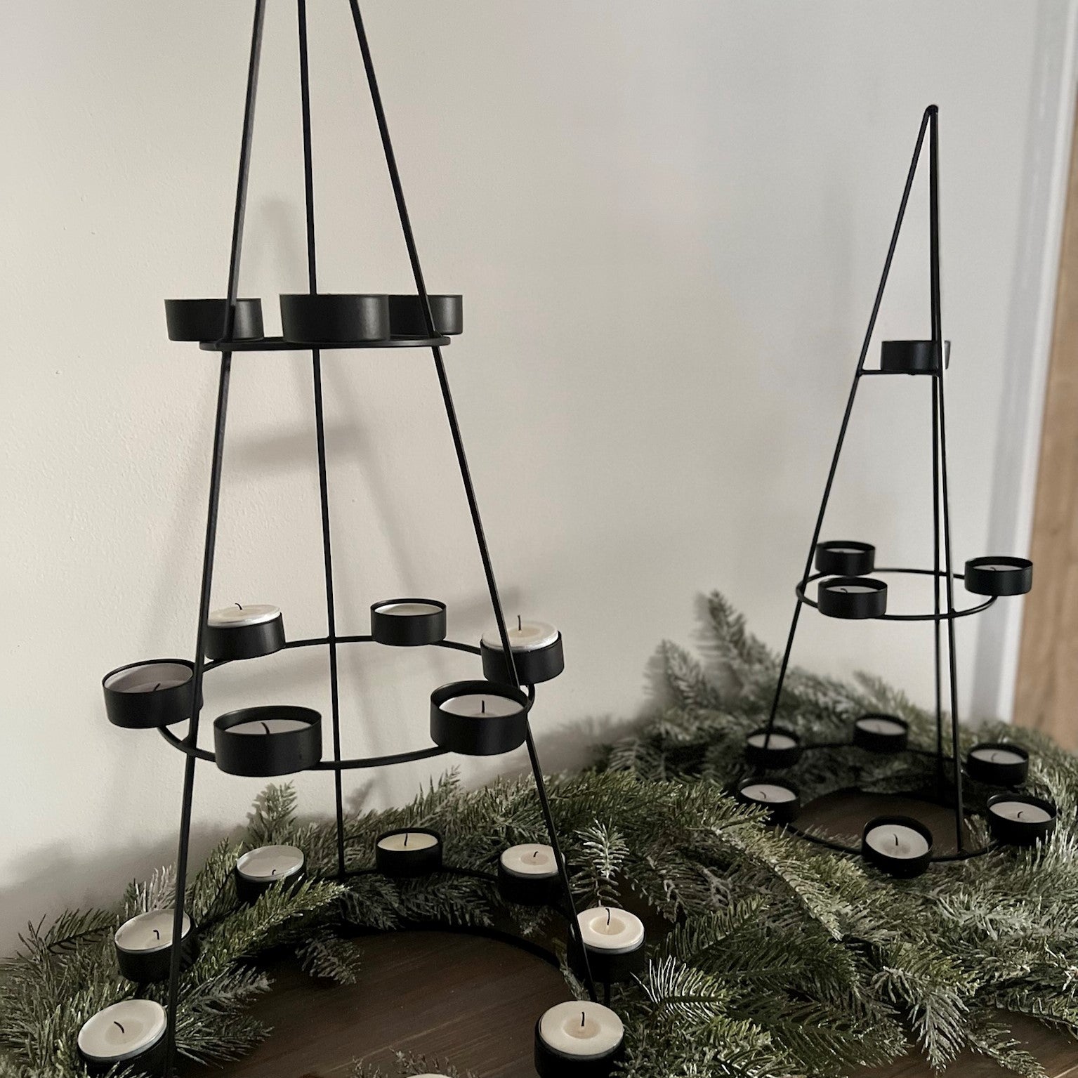 BLACK TREE CANDLEHOLDER